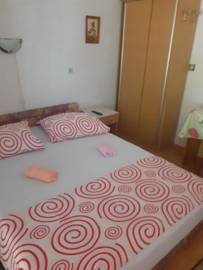 Apartmani Karuza Novalja Exterior photo