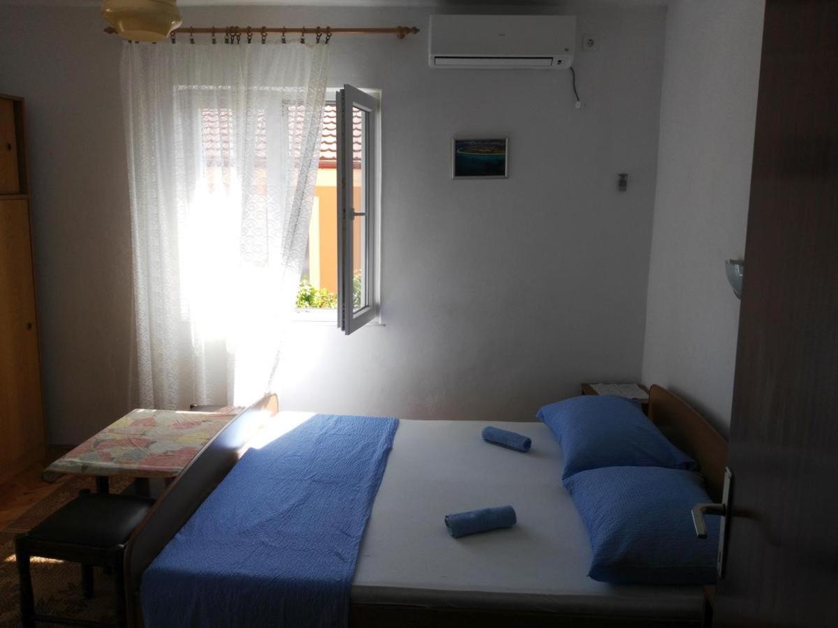 Apartmani Karuza Novalja Exterior photo